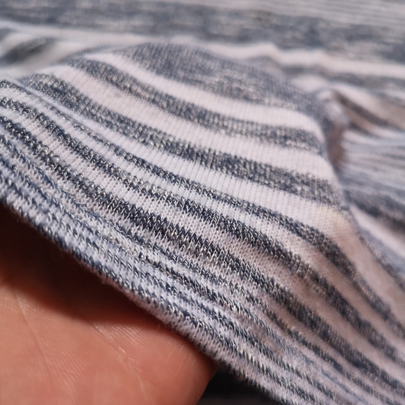 🔵3/$30  Striped T-Shirt - Picture 4 of 11